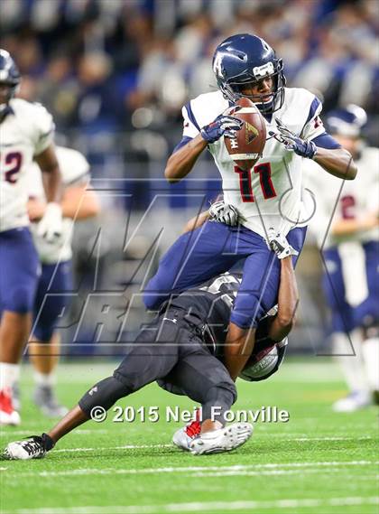 Thumbnail 1 in Martin vs. Allen (UIL 6A Regional Playoff) photogallery.