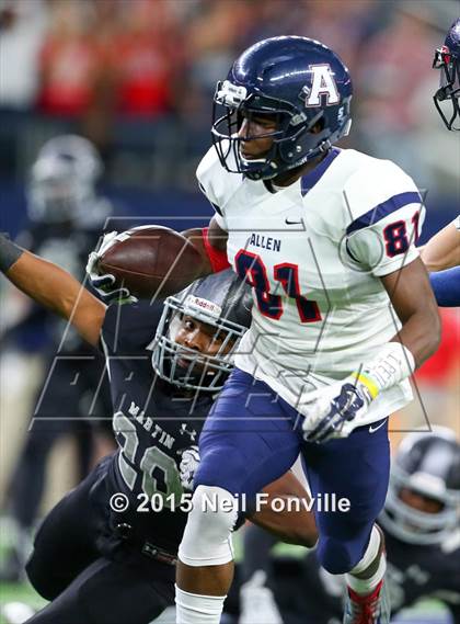Thumbnail 3 in Martin vs. Allen (UIL 6A Regional Playoff) photogallery.