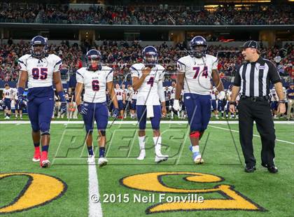 Thumbnail 3 in Martin vs. Allen (UIL 6A Regional Playoff) photogallery.