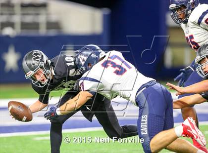 Thumbnail 2 in Martin vs. Allen (UIL 6A Regional Playoff) photogallery.