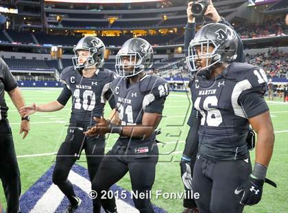Thumbnail 1 in Martin vs. Allen (UIL 6A Regional Playoff) photogallery.