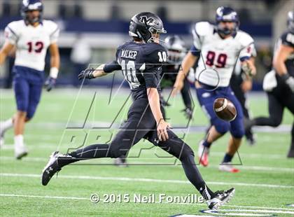 Thumbnail 1 in Martin vs. Allen (UIL 6A Regional Playoff) photogallery.
