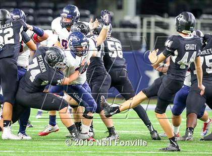 Thumbnail 1 in Martin vs. Allen (UIL 6A Regional Playoff) photogallery.