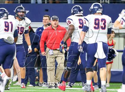 Thumbnail 3 in Martin vs. Allen (UIL 6A Regional Playoff) photogallery.