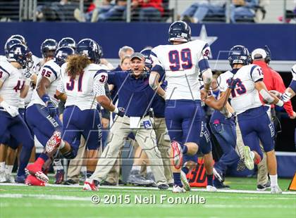 Thumbnail 3 in Martin vs. Allen (UIL 6A Regional Playoff) photogallery.