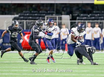 Thumbnail 2 in Martin vs. Allen (UIL 6A Regional Playoff) photogallery.