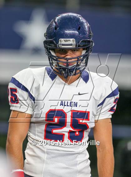 Thumbnail 2 in Martin vs. Allen (UIL 6A Regional Playoff) photogallery.