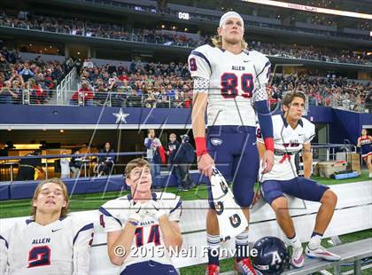 Thumbnail 2 in Martin vs. Allen (UIL 6A Regional Playoff) photogallery.