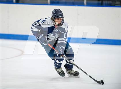 Thumbnail 3 in Hotchkiss School vs. Noble & Greenough (Flood-Marr Tournament)  photogallery.