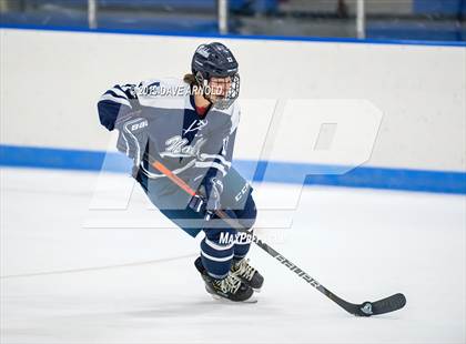 Thumbnail 3 in Hotchkiss School vs. Noble & Greenough (Flood-Marr Tournament)  photogallery.