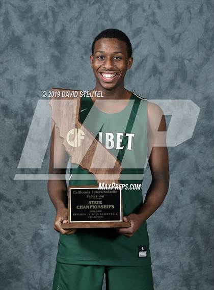 Thumbnail 1 in Ribet Academy (CIF State D4 Award Photos) photogallery.