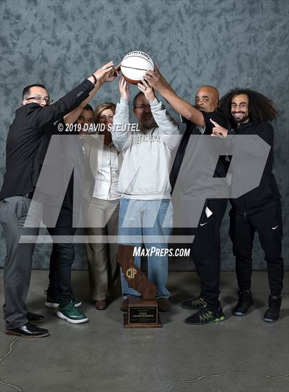 Thumbnail 1 in Ribet Academy (CIF State D4 Award Photos) photogallery.