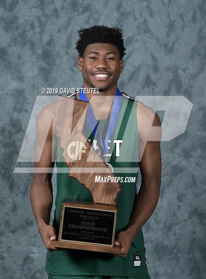 Thumbnail 3 in Ribet Academy (CIF State D4 Award Photos) photogallery.