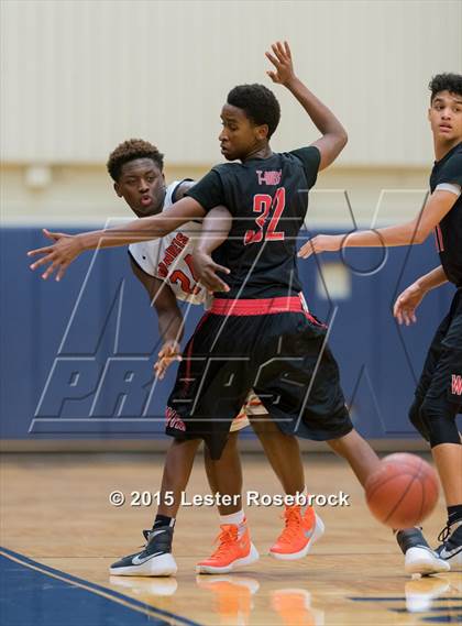 Thumbnail 2 in Wagner vs Brandeis photogallery.