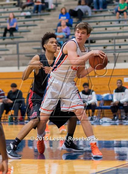 Thumbnail 2 in Wagner vs Brandeis photogallery.