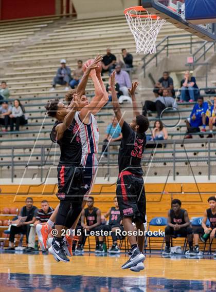 Thumbnail 3 in Wagner vs Brandeis photogallery.