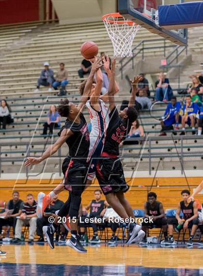 Thumbnail 2 in Wagner vs Brandeis photogallery.