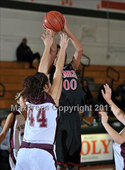 Thumbnail 1 in Miller [A. B.] vs. Fontana (Lady Bears Holiday Classic) photogallery.