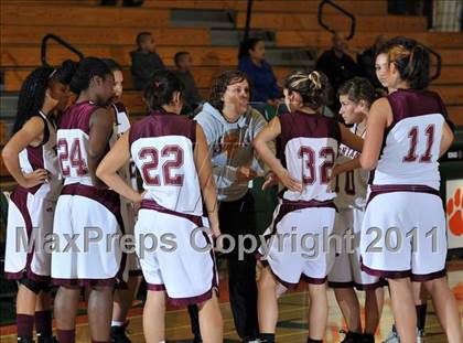 Thumbnail 2 in Miller [A. B.] vs. Fontana (Lady Bears Holiday Classic) photogallery.