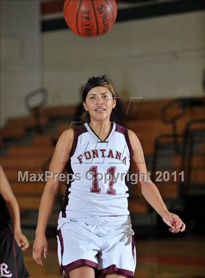 Thumbnail 2 in Miller [A. B.] vs. Fontana (Lady Bears Holiday Classic) photogallery.