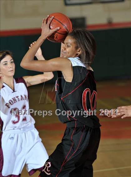 Thumbnail 1 in Miller [A. B.] vs. Fontana (Lady Bears Holiday Classic) photogallery.