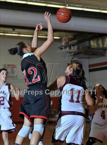 Thumbnail 2 in Miller [A. B.] vs. Fontana (Lady Bears Holiday Classic) photogallery.