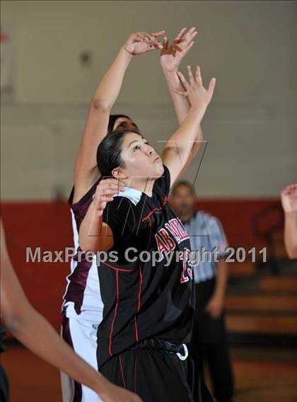 Thumbnail 2 in Miller [A. B.] vs. Fontana (Lady Bears Holiday Classic) photogallery.