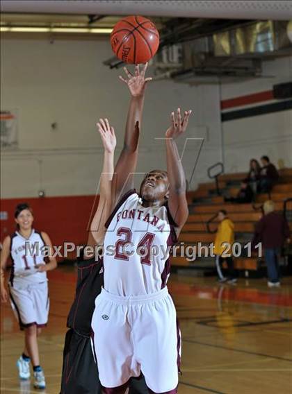 Thumbnail 3 in Miller [A. B.] vs. Fontana (Lady Bears Holiday Classic) photogallery.