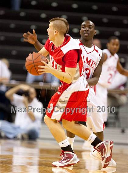 Thumbnail 2 in Dixie @ Holmes (Region 9 Quarterfinals) photogallery.