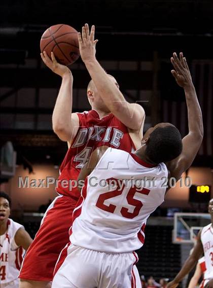 Thumbnail 1 in Dixie @ Holmes (Region 9 Quarterfinals) photogallery.