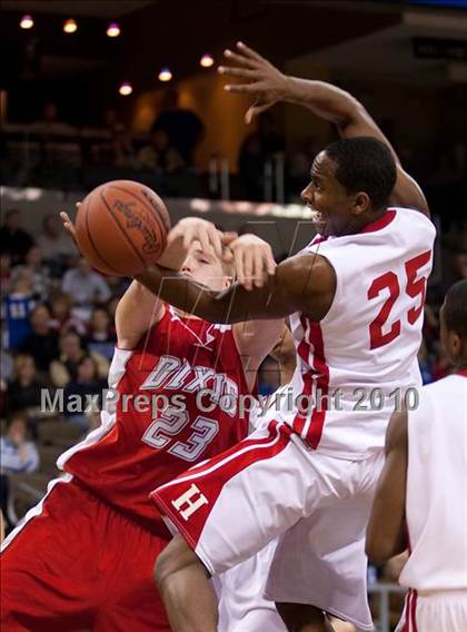 Thumbnail 3 in Dixie @ Holmes (Region 9 Quarterfinals) photogallery.