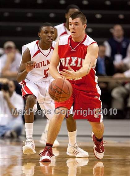 Thumbnail 1 in Dixie @ Holmes (Region 9 Quarterfinals) photogallery.