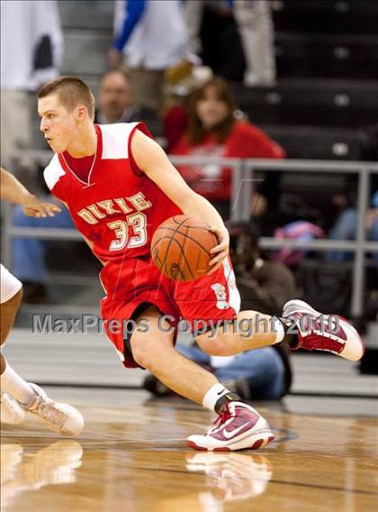 Thumbnail 1 in Dixie @ Holmes (Region 9 Quarterfinals) photogallery.