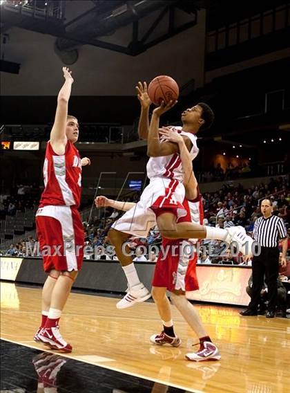 Thumbnail 3 in Dixie @ Holmes (Region 9 Quarterfinals) photogallery.