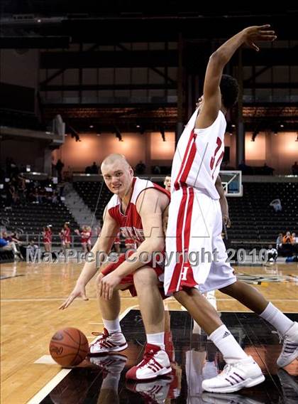 Thumbnail 2 in Dixie @ Holmes (Region 9 Quarterfinals) photogallery.