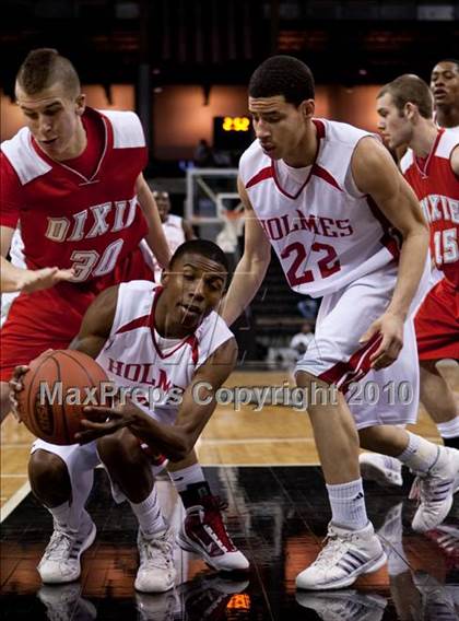 Thumbnail 1 in Dixie @ Holmes (Region 9 Quarterfinals) photogallery.