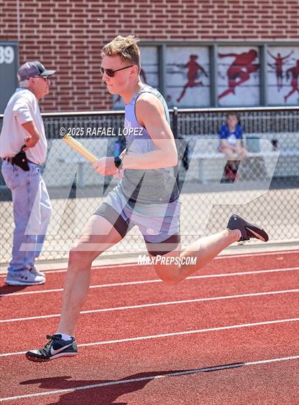 Thumbnail 1 in Lake Houston Conquerors Invitational (4x400M) photogallery.