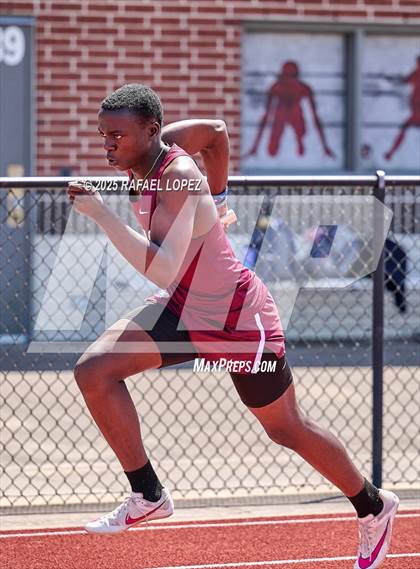 Thumbnail 3 in Lake Houston Conquerors Invitational (4x400M) photogallery.