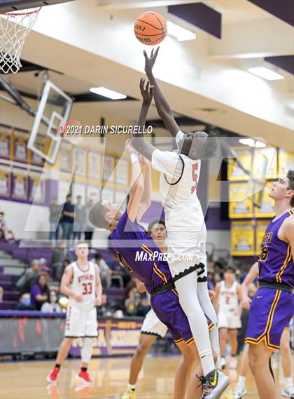 Thumbnail 1 in Mesa vs. Dysart (Fear the Hop Tournament)  photogallery.