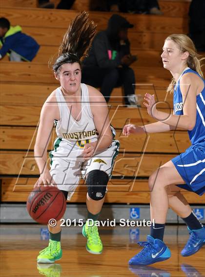Thumbnail 3 in El Dorado vs. Argonaut (Cosumnes Oaks Tournament) photogallery.