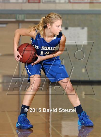 Thumbnail 2 in El Dorado vs. Argonaut (Cosumnes Oaks Tournament) photogallery.