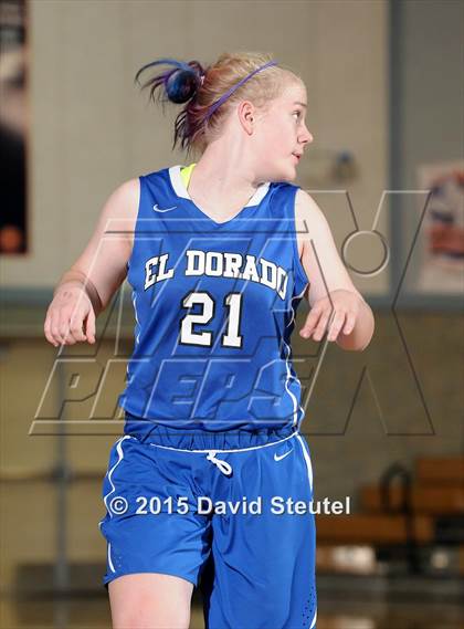 Thumbnail 2 in El Dorado vs. Argonaut (Cosumnes Oaks Tournament) photogallery.