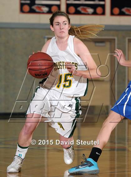 Thumbnail 3 in El Dorado vs. Argonaut (Cosumnes Oaks Tournament) photogallery.