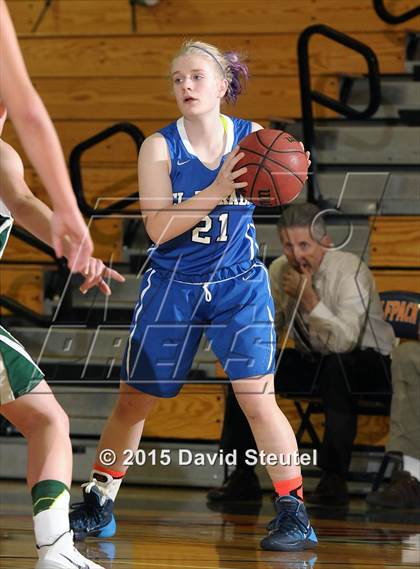 Thumbnail 3 in El Dorado vs. Argonaut (Cosumnes Oaks Tournament) photogallery.