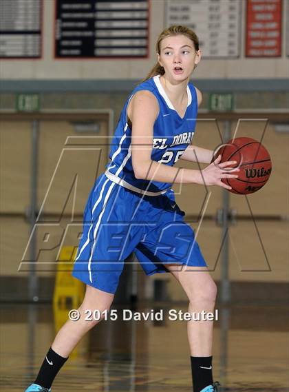 Thumbnail 3 in El Dorado vs. Argonaut (Cosumnes Oaks Tournament) photogallery.