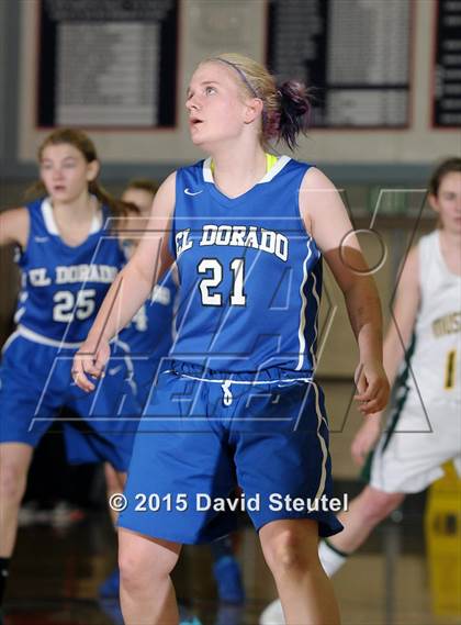 Thumbnail 2 in El Dorado vs. Argonaut (Cosumnes Oaks Tournament) photogallery.