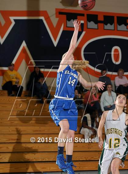 Thumbnail 2 in El Dorado vs. Argonaut (Cosumnes Oaks Tournament) photogallery.