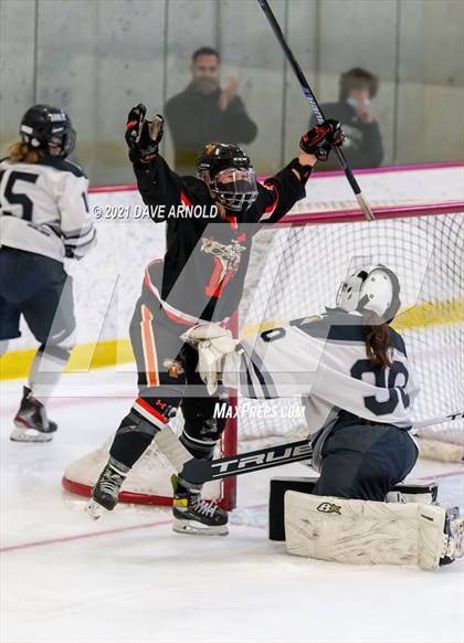Thumbnail 2 in Hill School vs. Vermont Academy (Exeter Invitational Final) photogallery.