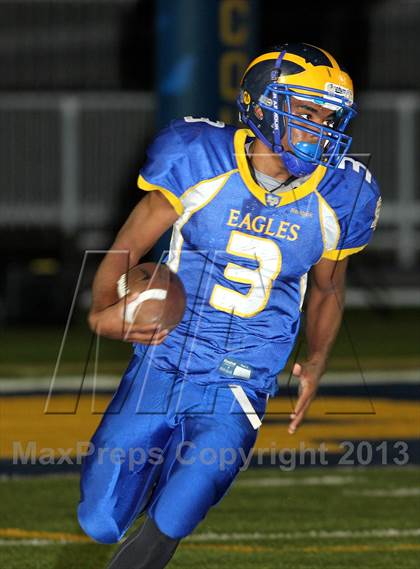 Thumbnail 2 in La Salle vs. Verbum Dei photogallery.