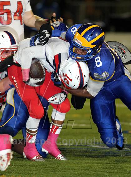 Thumbnail 2 in La Salle vs. Verbum Dei photogallery.